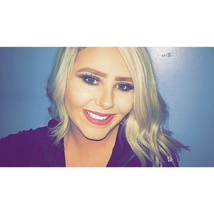 Meet your Posher, Olivia hope